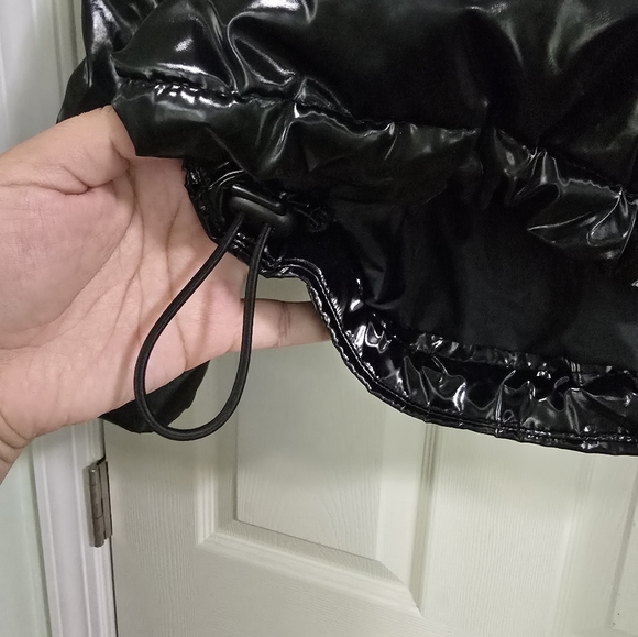 Hollister black puffer jacket - Picture 3 of 4